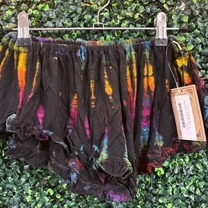 Kathmandu Ruffle Hem Colorful Tie-Dye Women's Shorts Black Rainbow